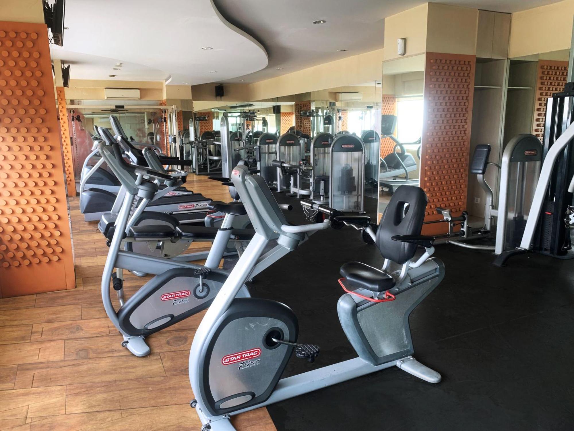 Nemuru Grand Serpong Panunggangah Kültér fotó