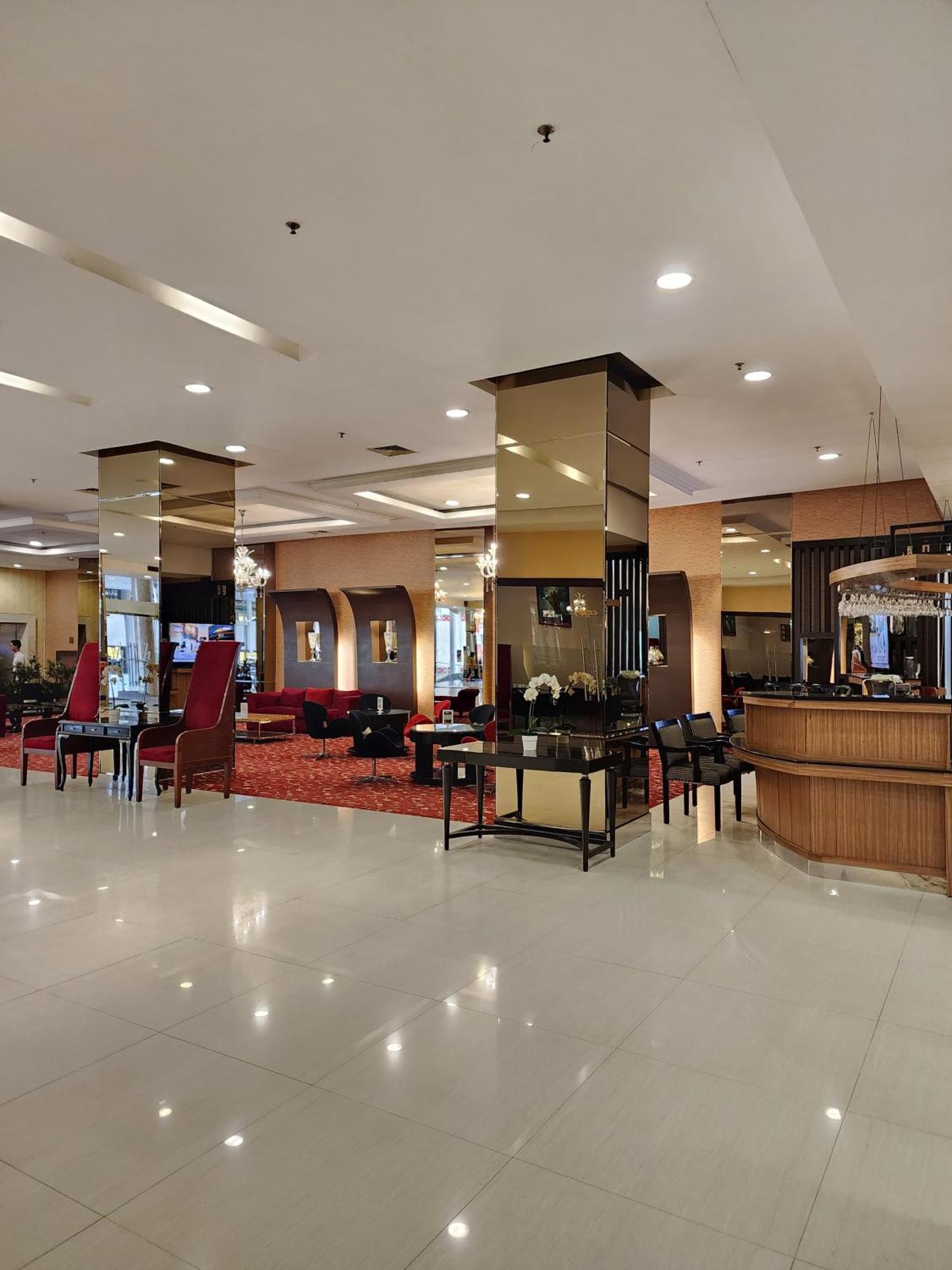 Nemuru Grand Serpong Panunggangah Kültér fotó