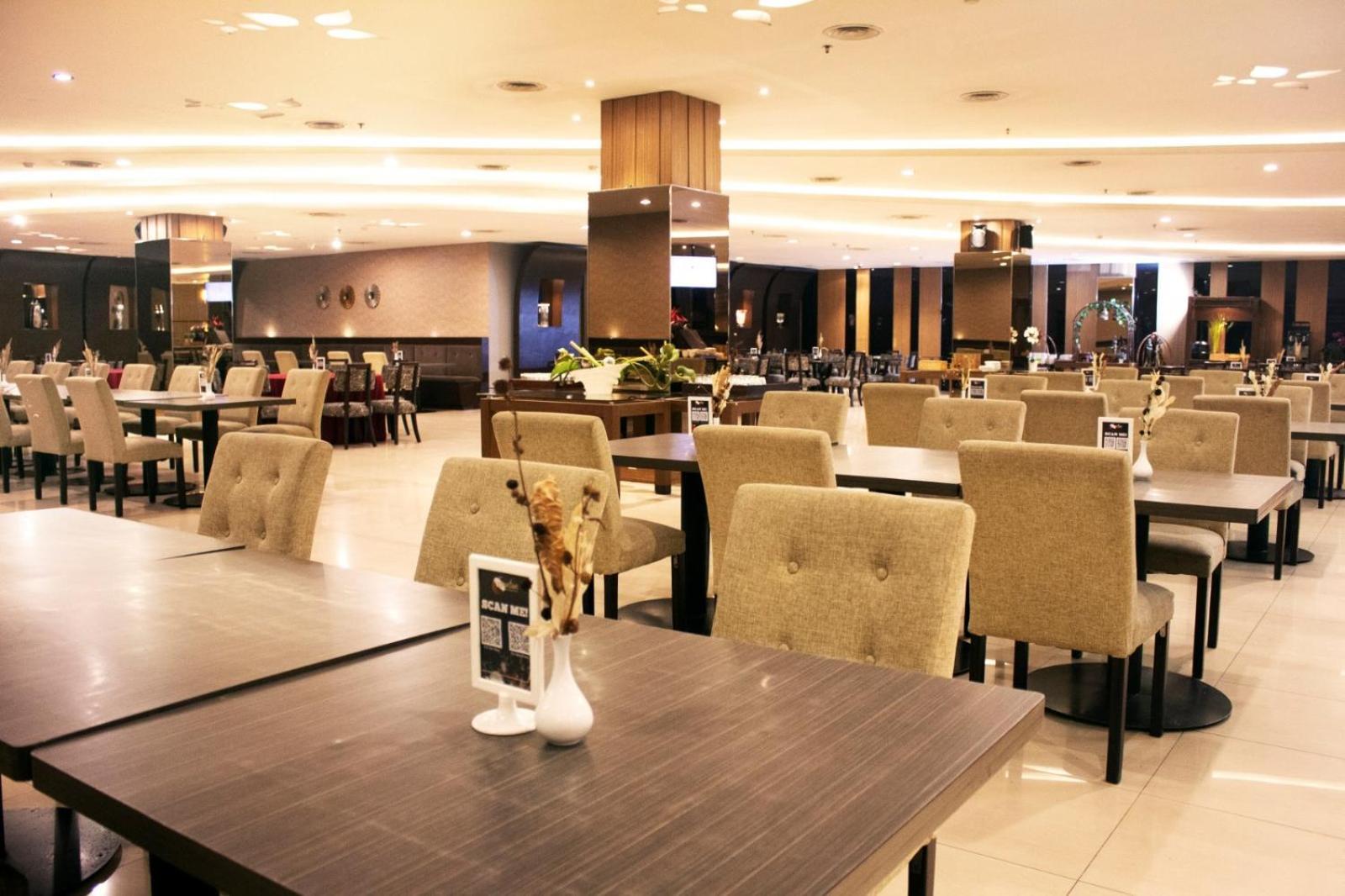 Nemuru Grand Serpong Panunggangah Kültér fotó