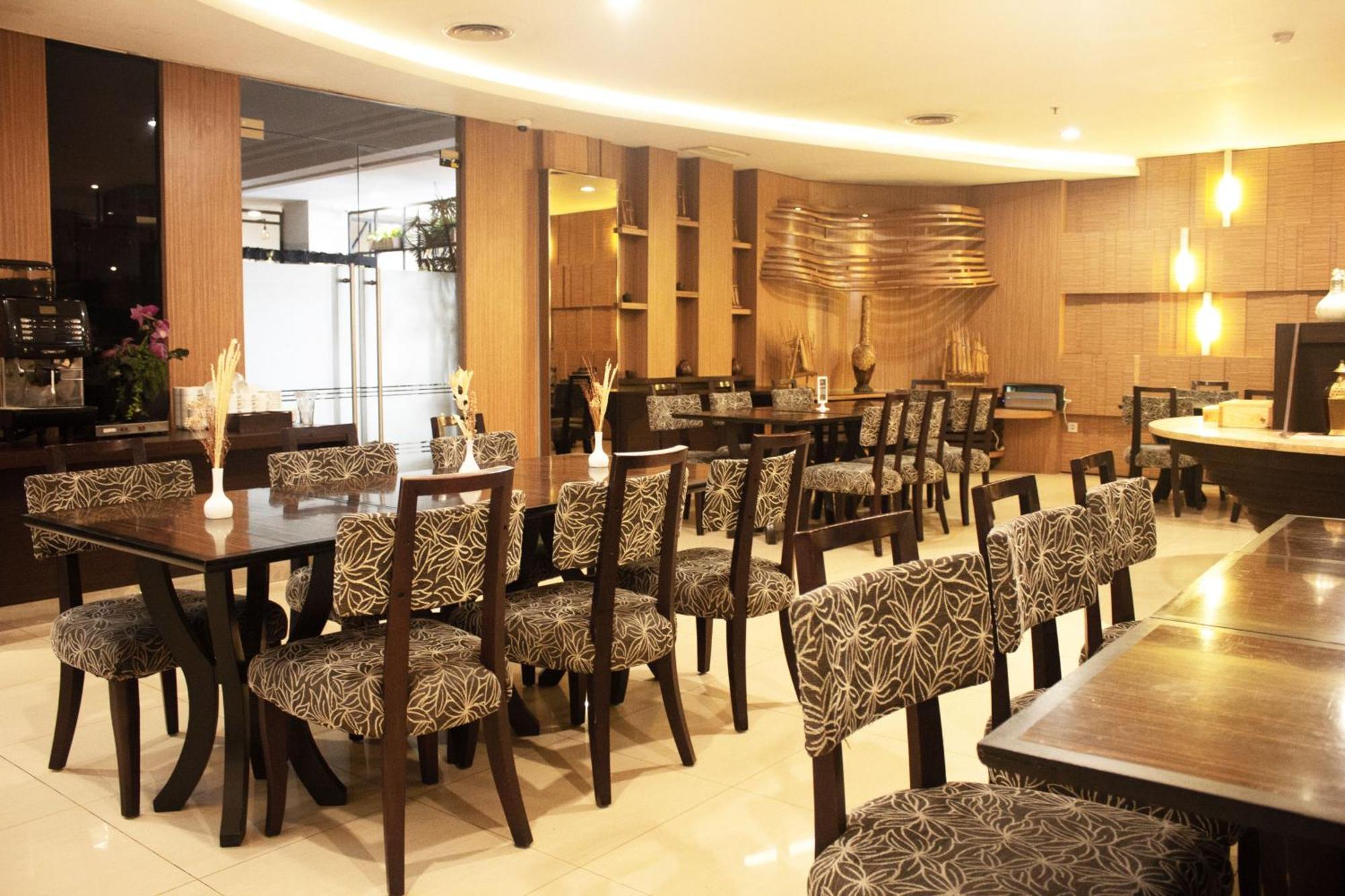 Nemuru Grand Serpong Panunggangah Kültér fotó