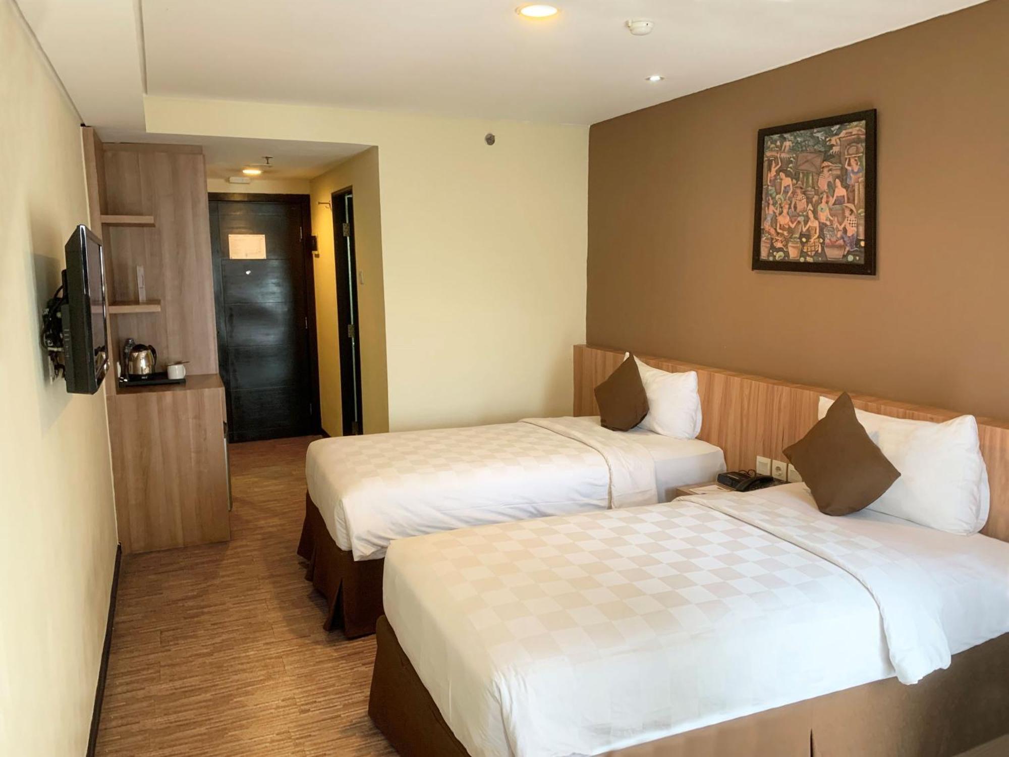 Nemuru Grand Serpong Panunggangah Kültér fotó