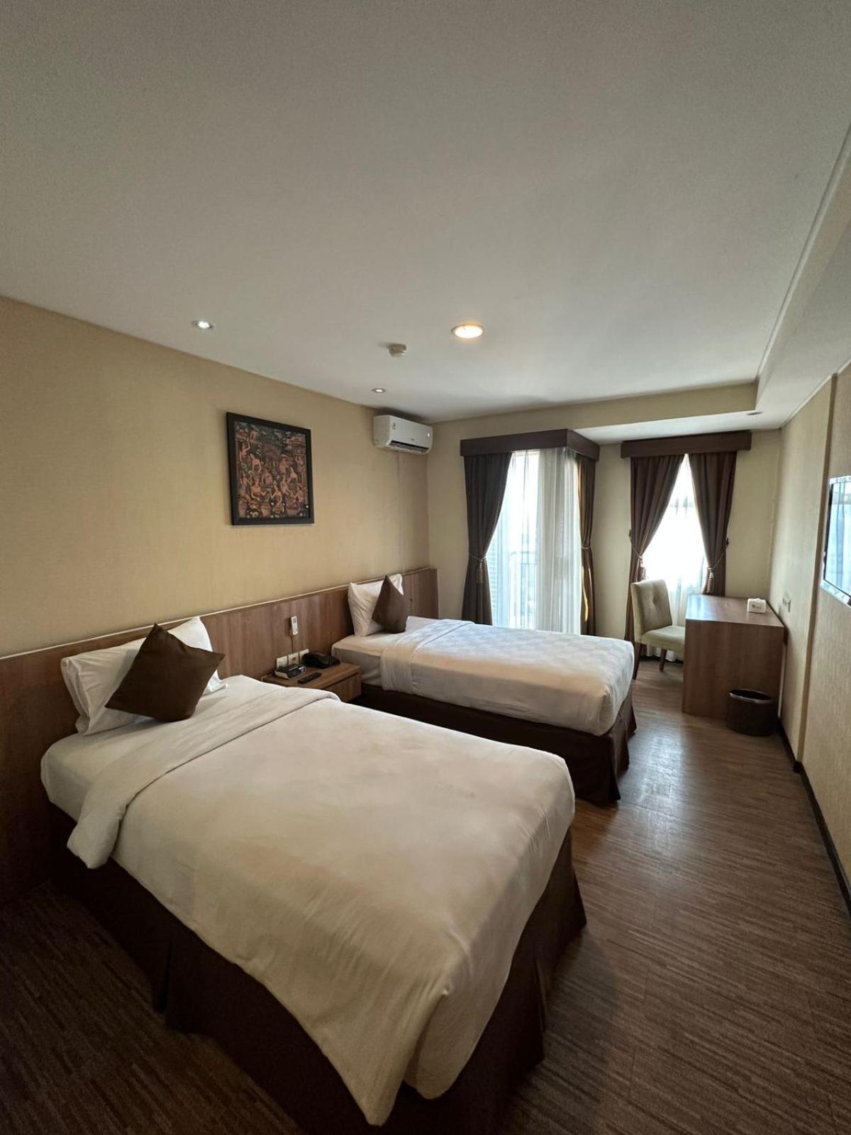 Nemuru Grand Serpong Panunggangah Kültér fotó